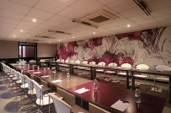 absolute farenden apartments