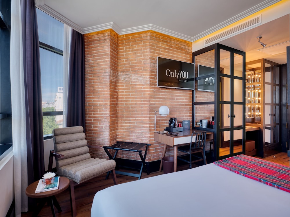 Only You Hotel Atocha,Retiro>>Madrid,4 star