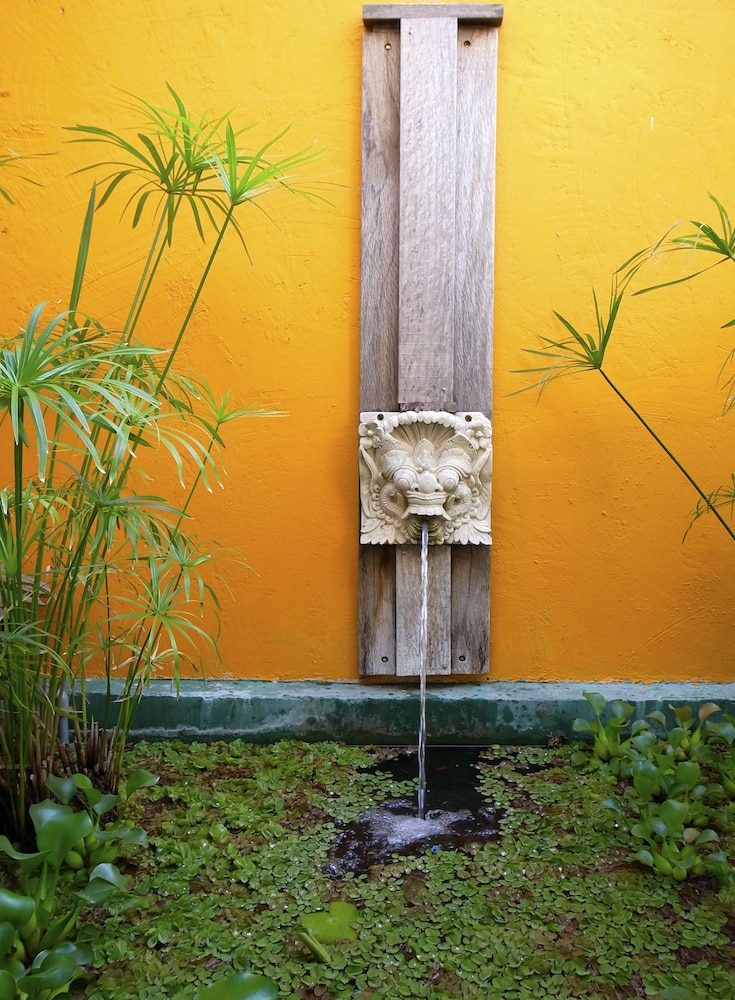 red garden resort