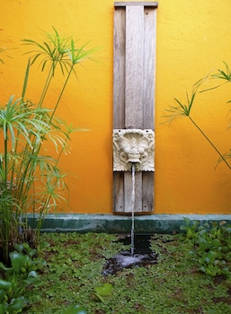 red garden resort
