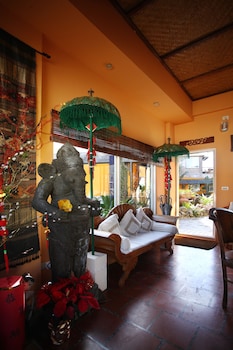 red garden resort