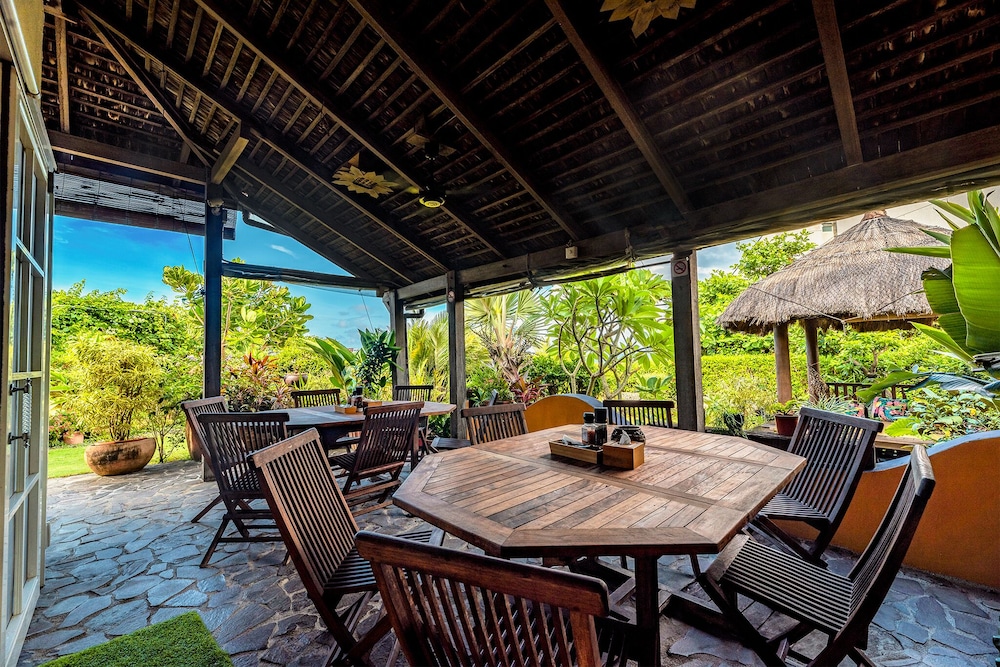 red garden resort