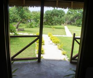 alofa beach bungalows