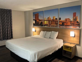 days inn and suites by wyndham albany