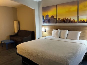 days inn and suites by wyndham albany