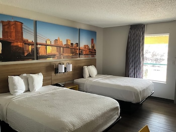 days inn and suites by wyndham albany