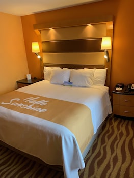 days inn and suites by wyndham albany