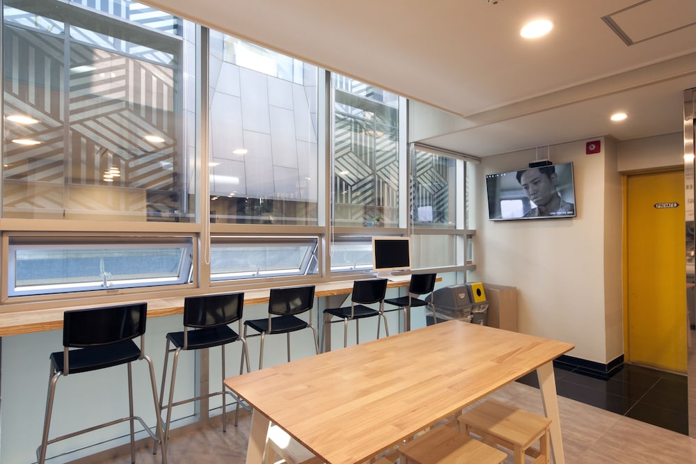 oyo hostel myeongdong 1
