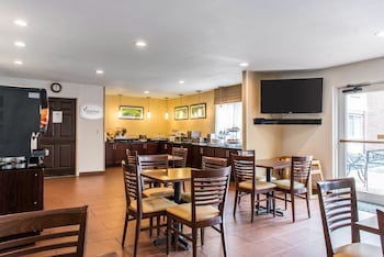Sleep Inn & Suites Pittsburgh Airport,North Fayette Township>>Imperial,3 star