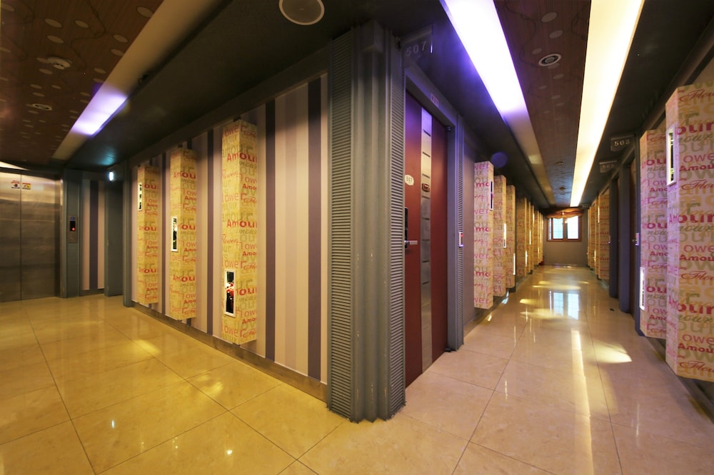 sense motel
