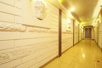 sense motel