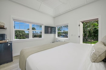 casey key resorts beachfront