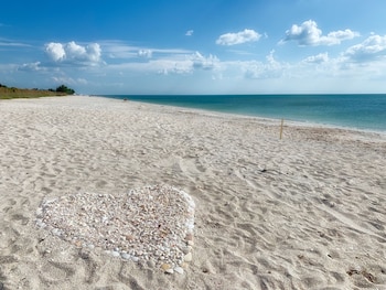 casey key resorts beachfront