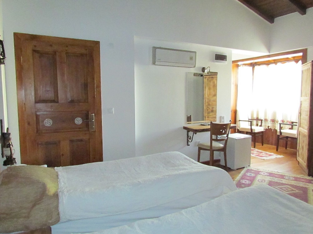 amazon petite palace