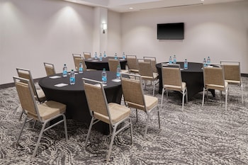 homewood suites by hilton grand rapids downtown