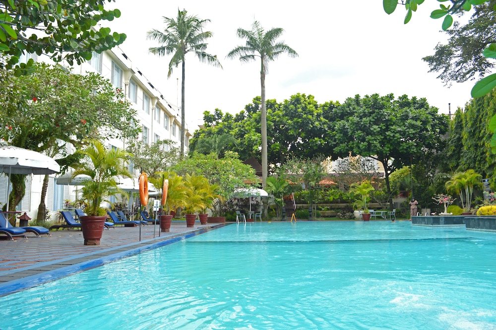 hotel new saphir yogyakarta