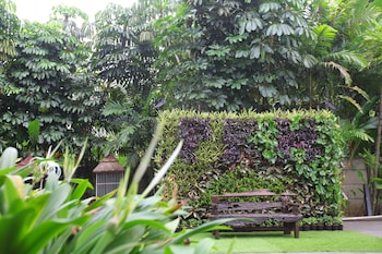 padjadjaran suites resort and convention