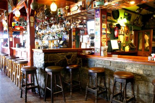 maddens bridge bar and guesthouse