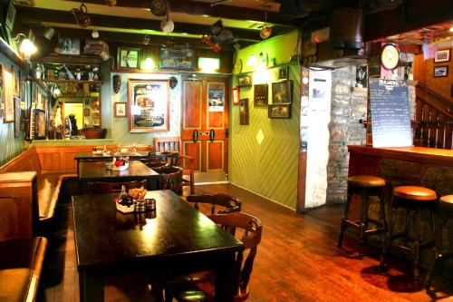 maddens bridge bar and guesthouse