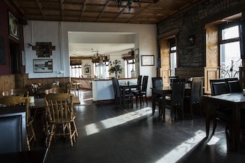 maddens bridge bar and guesthouse