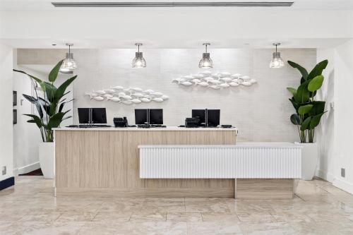 galleryone a doubletree suites by hilton hotel