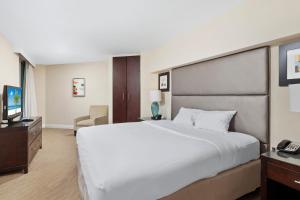 galleryone a doubletree suites by hilton hotel
