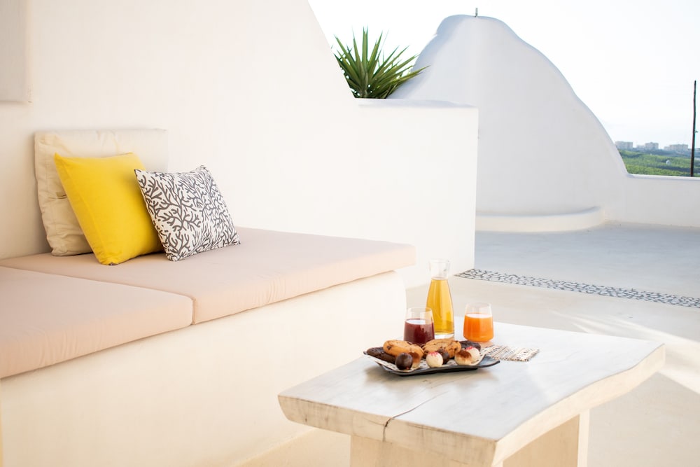 white orchid villa