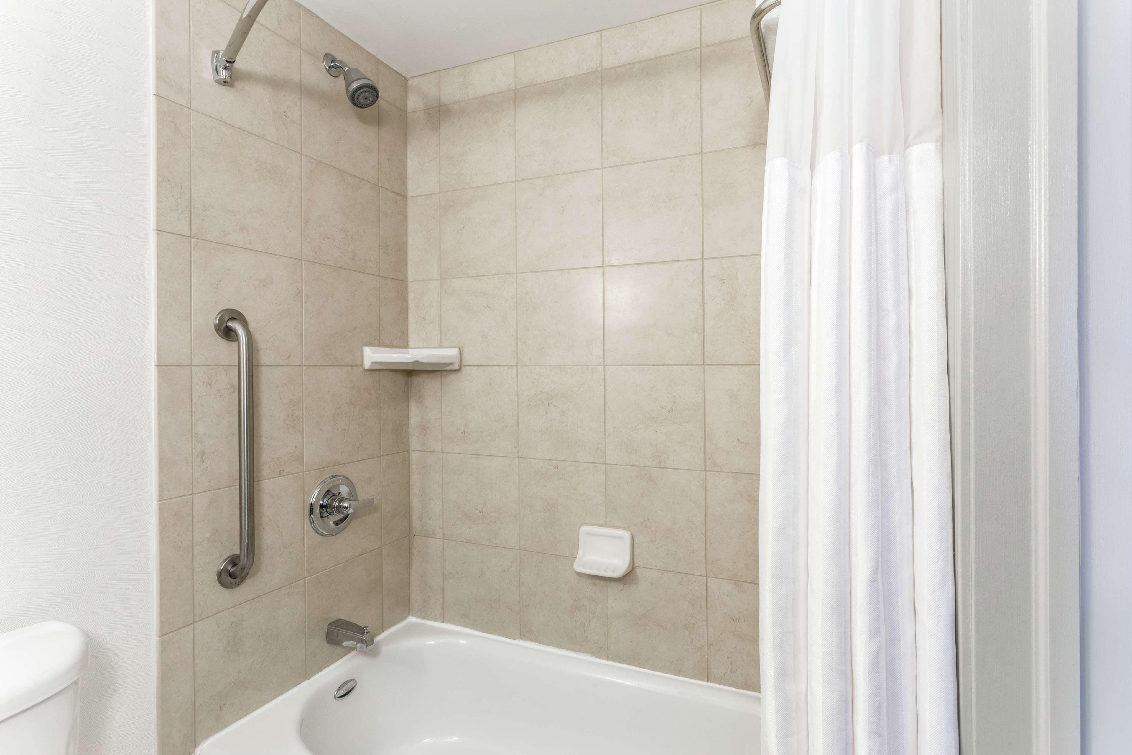 hilton garden inn albany suny area