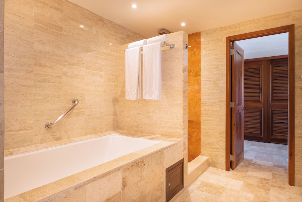 iberostar waves quetzal all inclusive