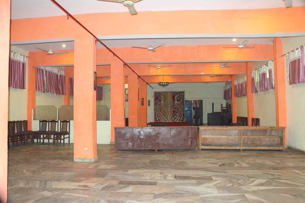 hotel ambika palace by wb inn