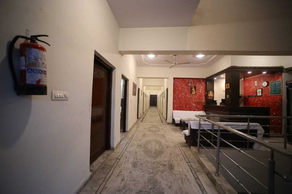 hotel ambika palace by wb inn