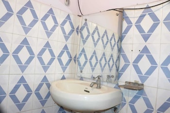 hotel ambika palace by wb inn