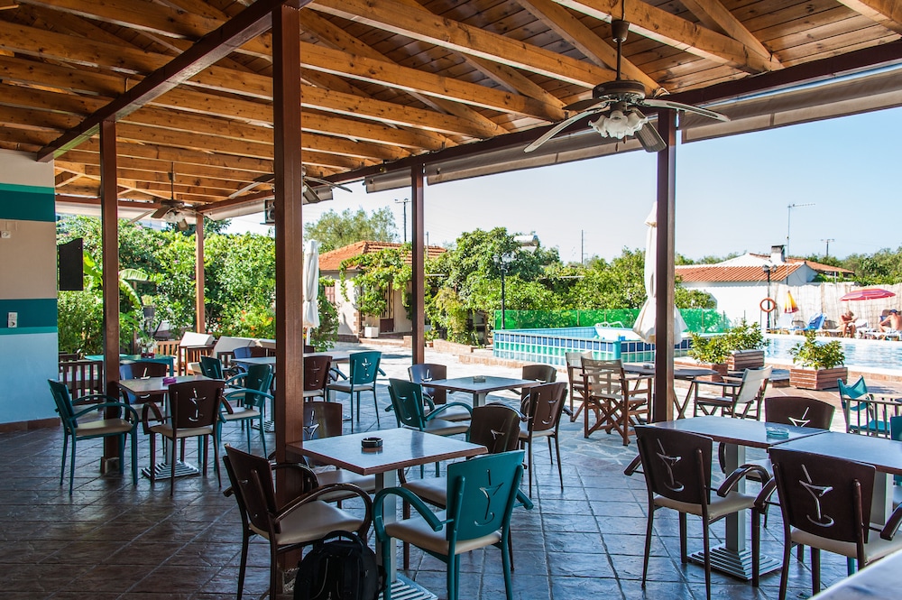 zante nest studios and apartments
