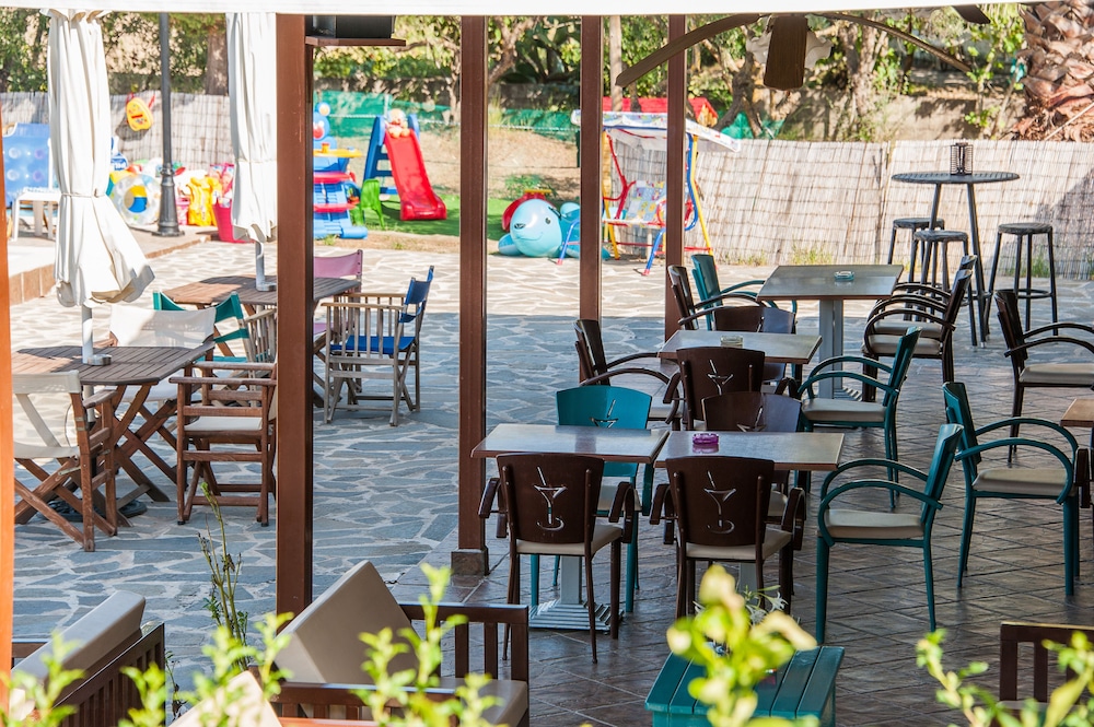 zante nest studios and apartments