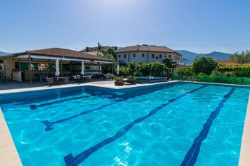 zante nest studios and apartments