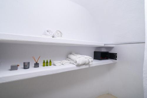 Suite Home Santorini,Fira>>Episkopi Gonias,4 star