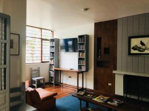 Posada Del Maple - Hostel,Pichincha>>Quito,2 star