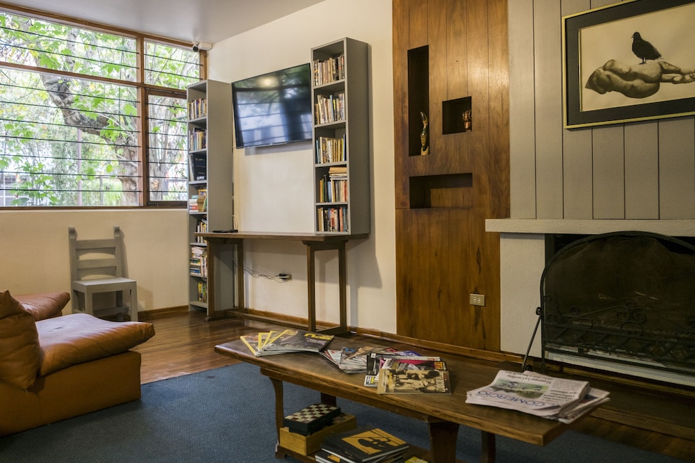 posada del maple hostel