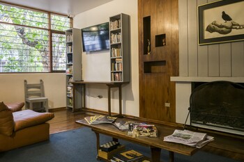 posada del maple hostel