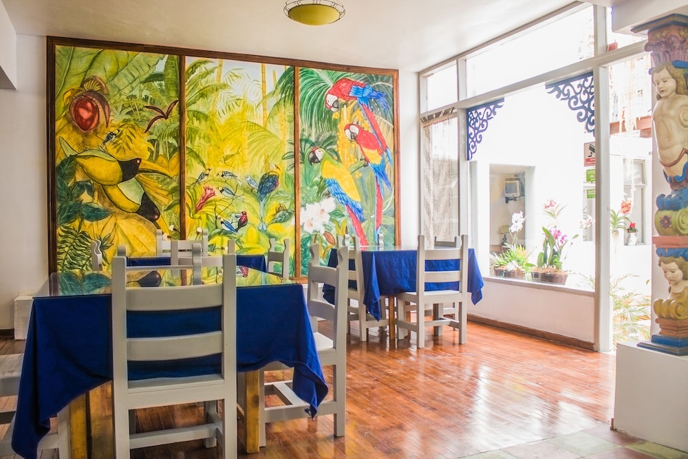 posada del maple hostel