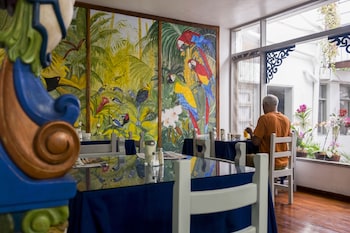 posada del maple hostel