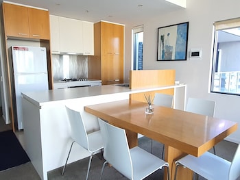 harbour escape apartments
