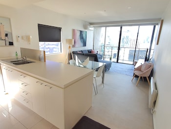 harbour escape apartments