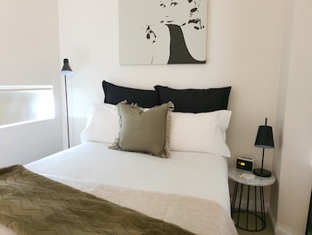 harbour escape apartments