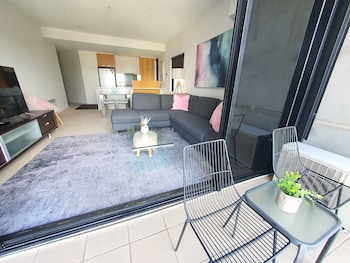harbour escape apartments