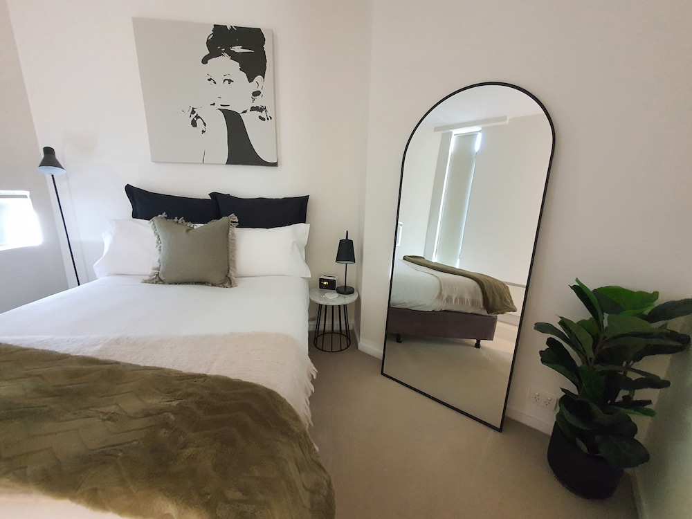 harbour escape apartments