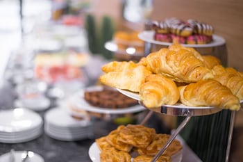 hotel premier sofia airport