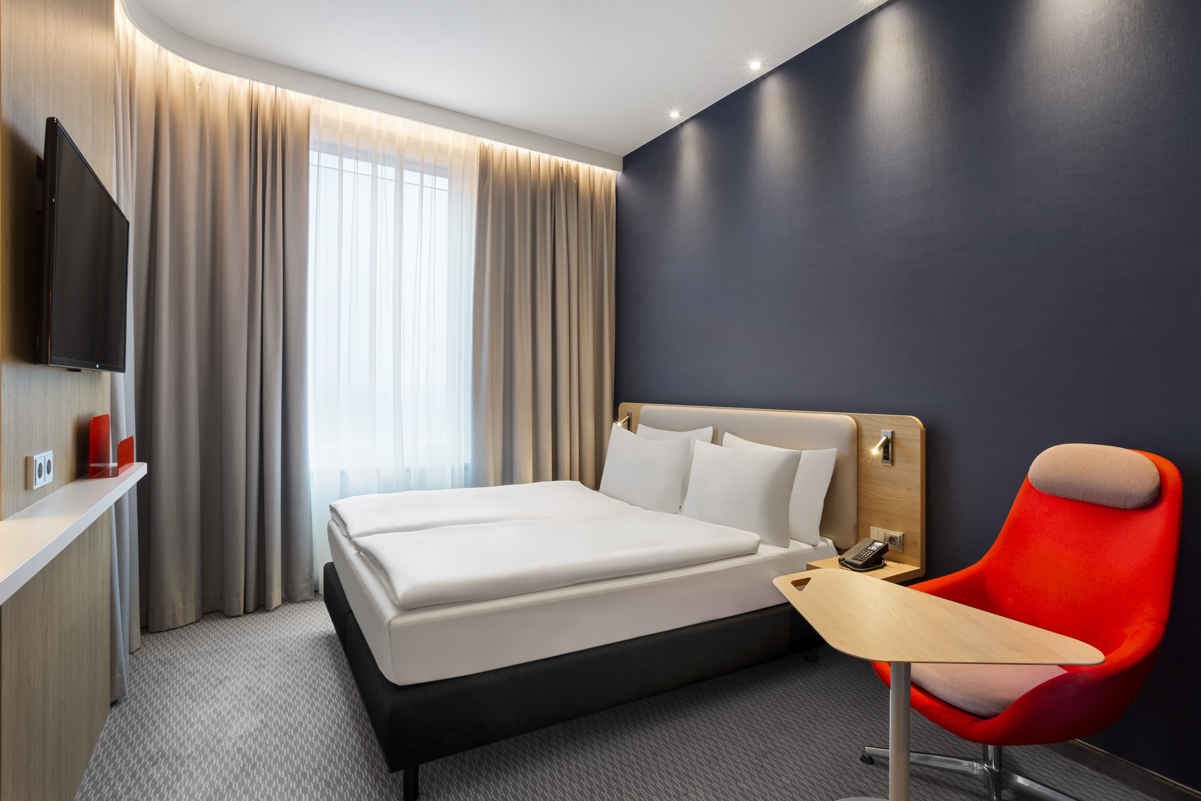 holiday inn express munich city west by ihg