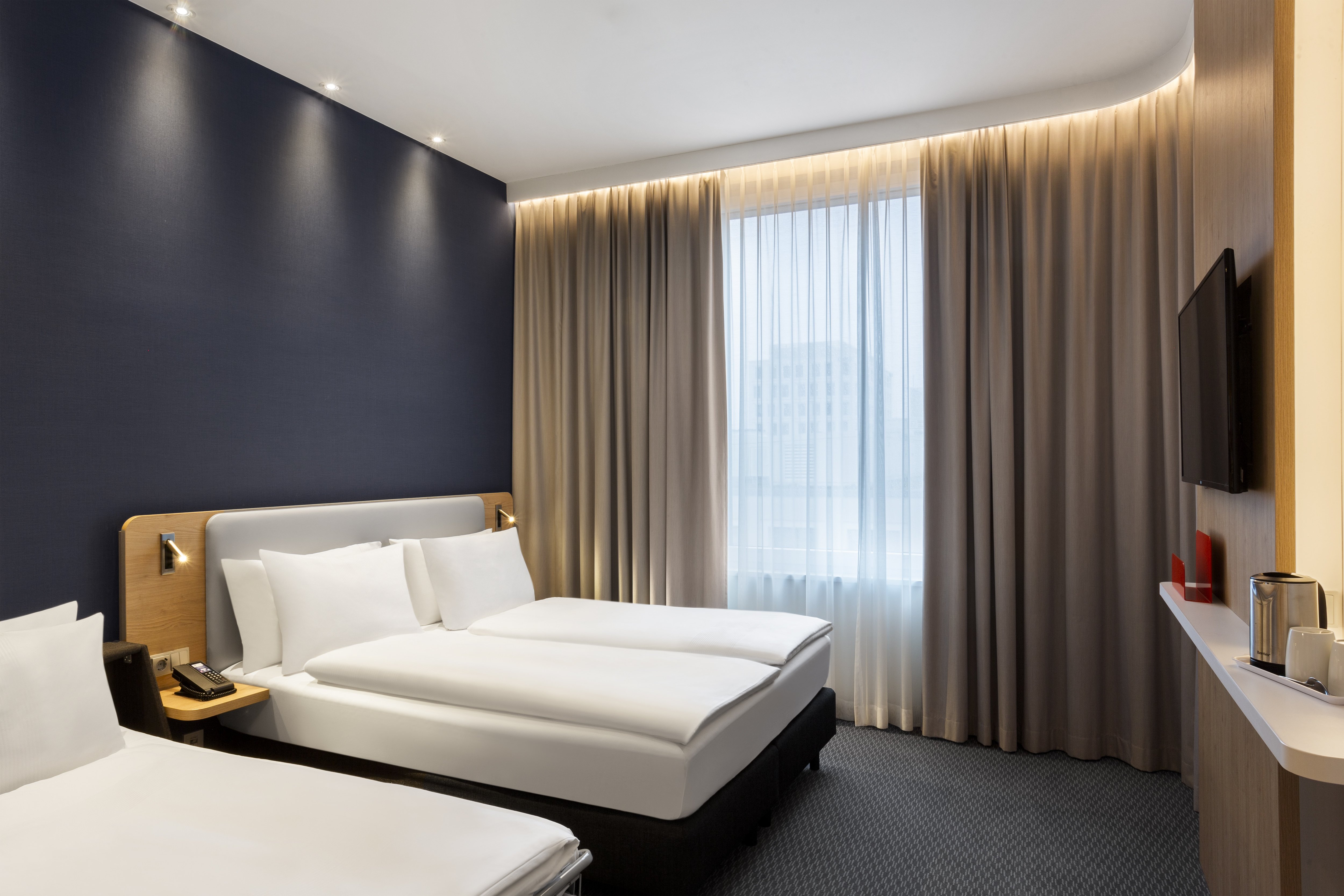 holiday inn express munich city west by ihg