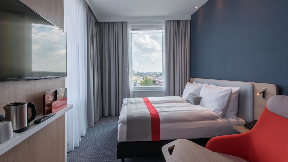 holiday inn express munich city west by ihg